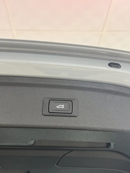 Audi A3 Sportback 2026 Flying spur Edition Premium 
