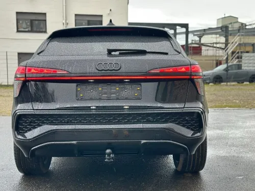 Audi Q3 2026 S-line