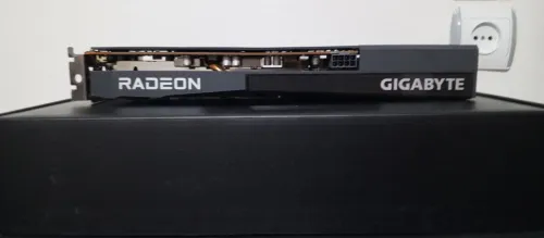 AMD RADEON RX 6650 XT