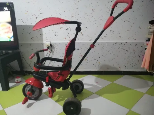 Vélo poussette tricycle