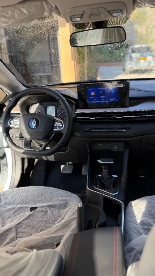 Livan X3 Pro  2025 La toute option boîte automatique toit ouvrant avec dash cam