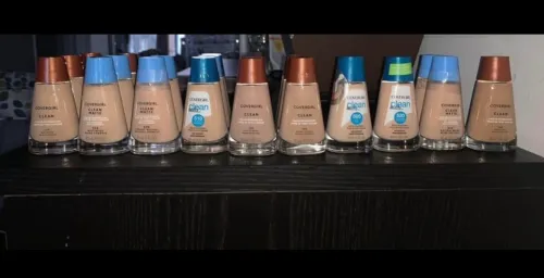 Fond de teint liquide  COVERGIRL Clean Makeup Foundation Made USA 