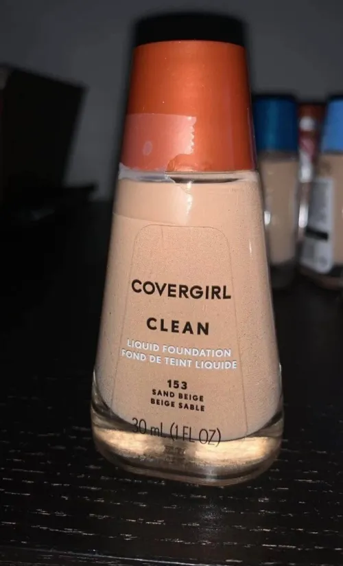 Fond de teint liquide  COVERGIRL Clean Makeup Foundation Made USA 