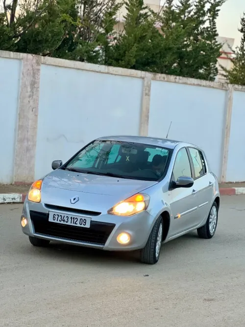 Renault Clio 3 2012 Night and Day