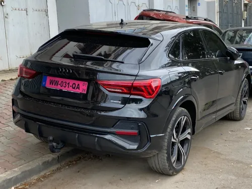 Audi Q3 2023 Pack s Line