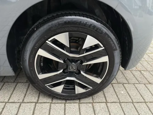 Peugeot 208 2024 Allure Pack