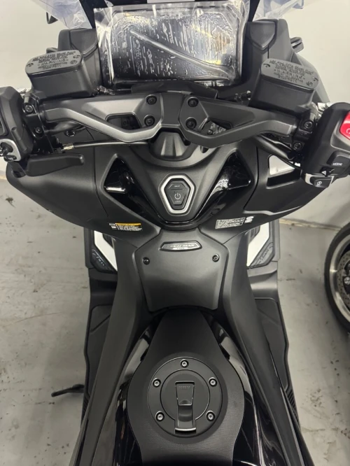 YAMAHA T-MAX 2026