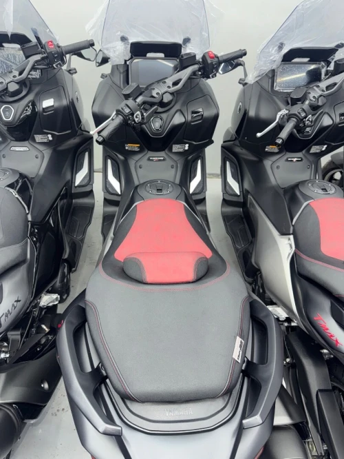 YAMAHA TMAX Tech max / 25eme anniversaire 2026