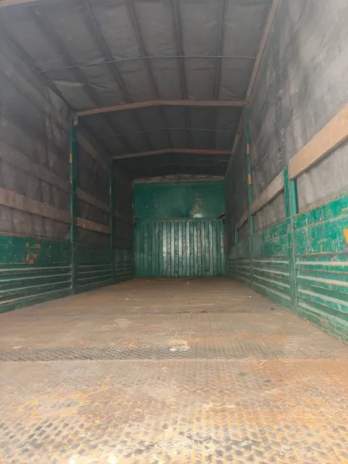 نقل البضائع والترحيل الكامل باحترافية وأمان Transport de marchandises et déménagement complet avec professionnalisme et sécurité