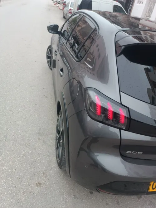 Peugeot 208 2023 GT