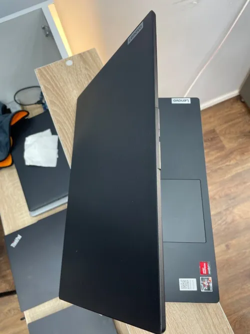 Lenovo V15 G4 AMN