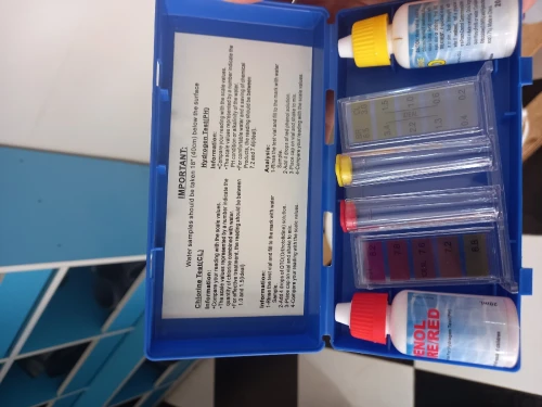Produits chimiques pour les piscines
