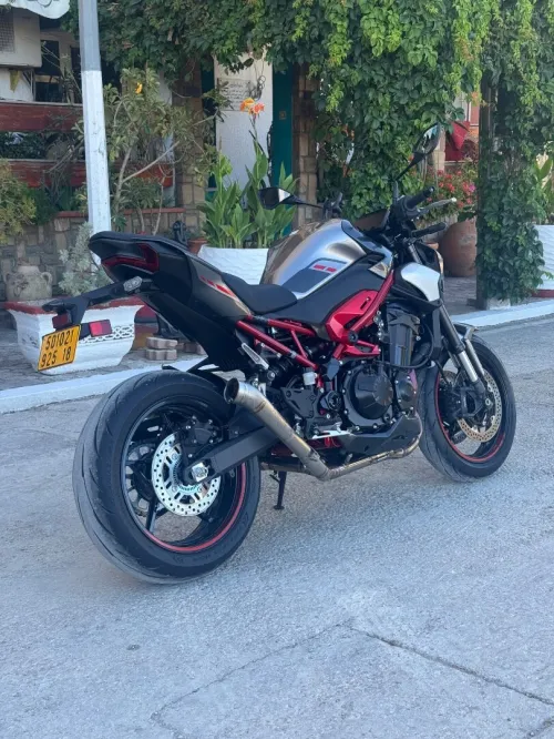 Kawazaki Z900 2025
