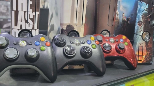 XBOX 360 SLIM FLASH GLITCH 1 MANETTE ET 2 MANETTE + DE 15 JEUX