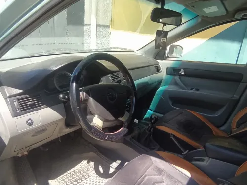 Chevrolet Optra 5 portes 2004 Optra 5 portes