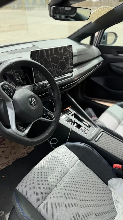 Volkswagen Golf 8 2025 R-Line