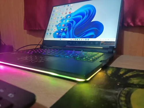 Asus strix scar 15 ryzen7 5800H 16gb rtx 3060 SSD 1tb