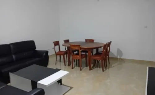 Table avec 6 chaises