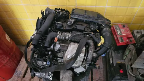 Moteur bleu HDI 112