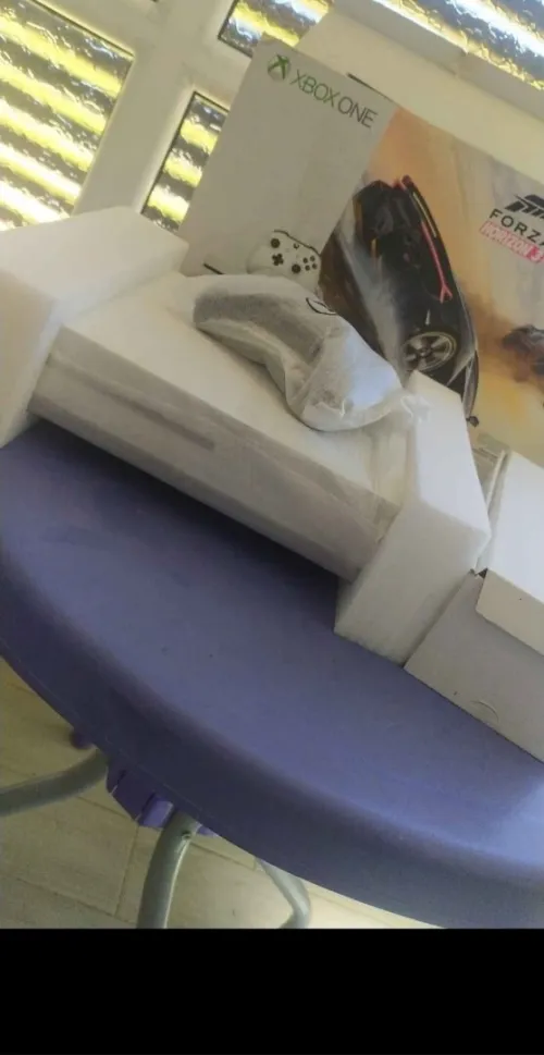 Xbox one s très bon etat