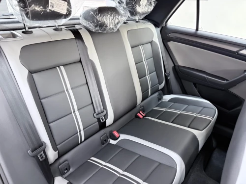 Volkswagen T-Roc 2026 R line pack chrome