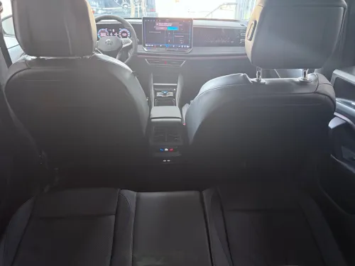 Volkswagen New Tiguan 2026 R line full black