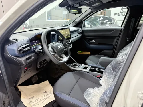 Dacia Duster 2025 Journey