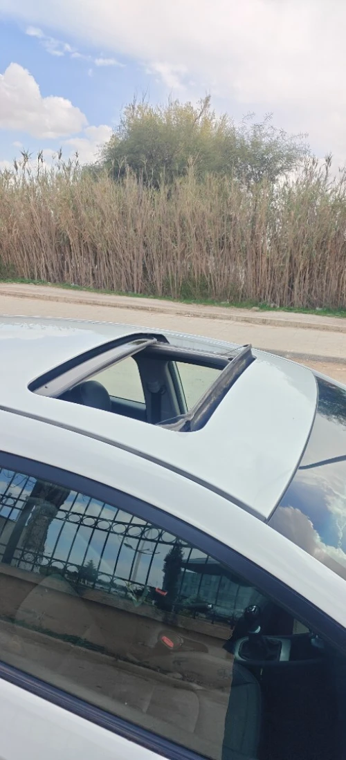 Kia Rio 5 portes 2015 Funny Facelift 