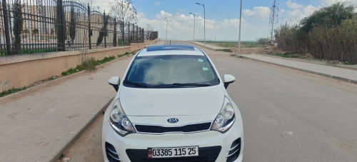 Kia Rio 5 portes 2015 Funny Facelift 