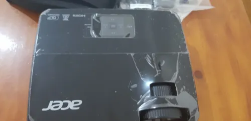 Acer P1120 Projecteur 3D Ready HD Ready(Avec Tous Ses Accessoires)