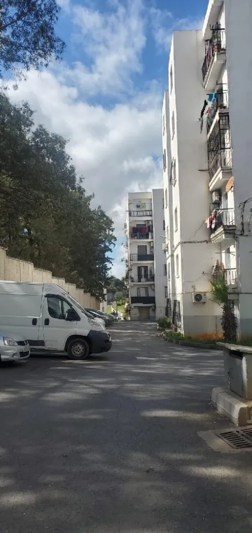Location Appartement F4 Alger Bir mourad rais