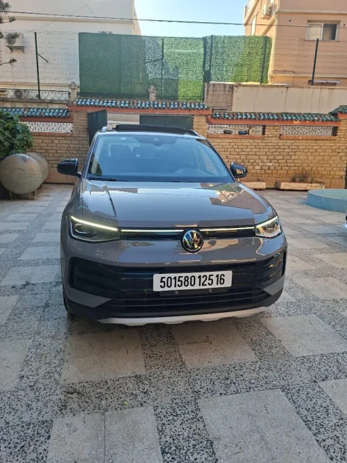 Volkswagen Tharu  2025 Bright Moon Edition 