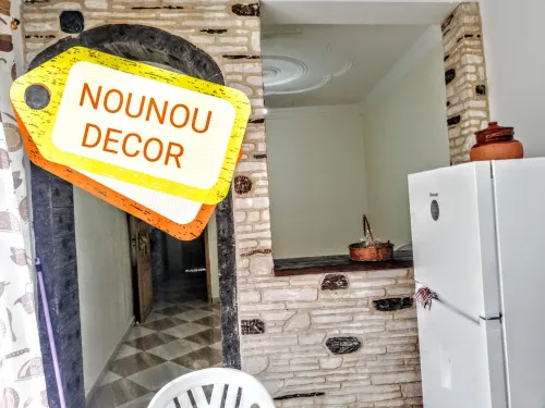 Carrleur+faïence + décoration fausse pierre 