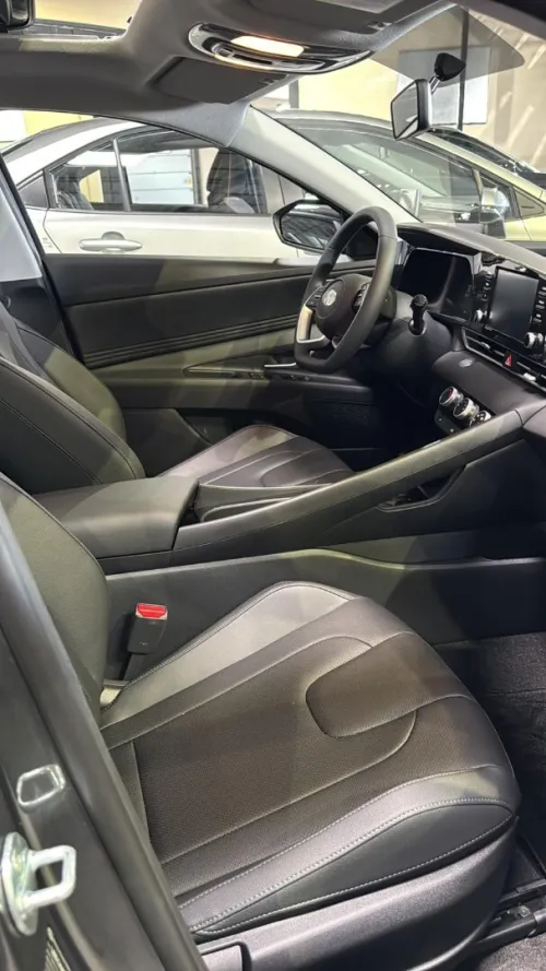 Hyundai Elentra 2025 Luxe