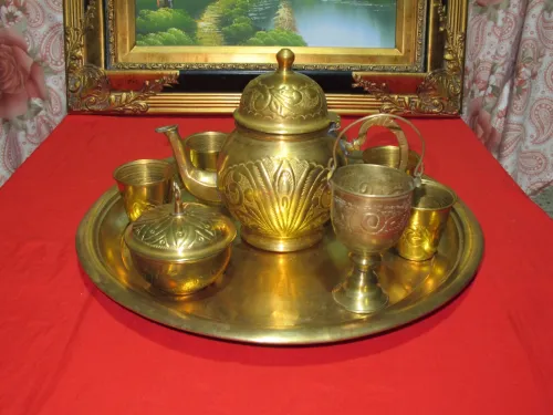 Service à thé ancien en cuivre gravé complet avec plateau et accessoires