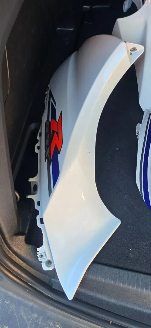 Carenage gsxr l08 et phare avant pies de france