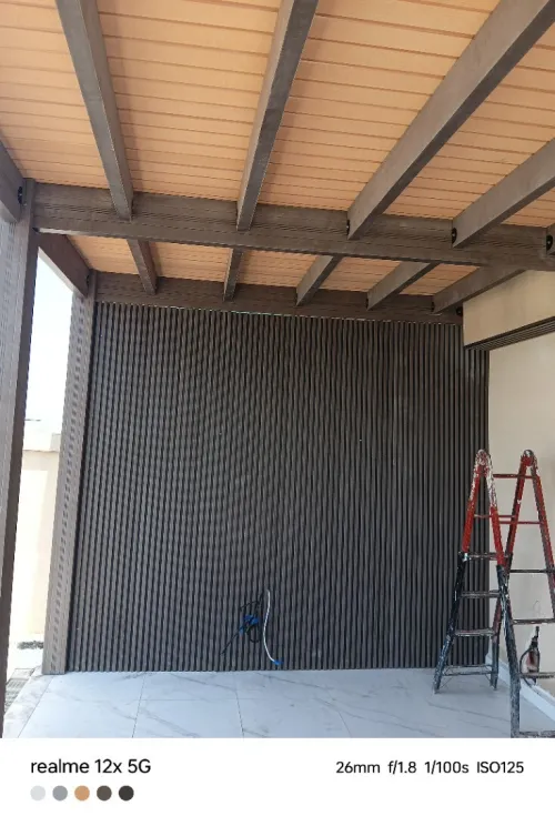 Aménagement intérieur et extérieur en bois composite 
