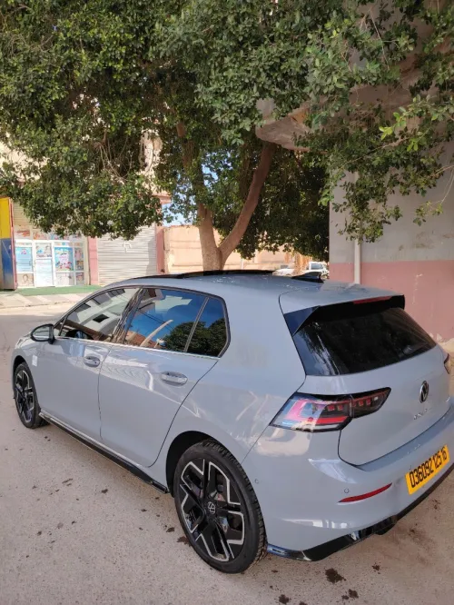 Volkswagen Golf 8 2025 R