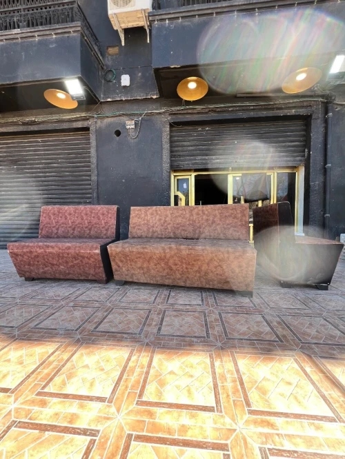 Fauteuil Restaurant Fast-Food Occasion Chaise Confortable pour Snack / Café  كرسي فوتاي مطعم أو فاست فود مستعمل بحالة جيدة
