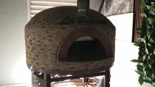 Four feu de bois 7 pizza bonne état