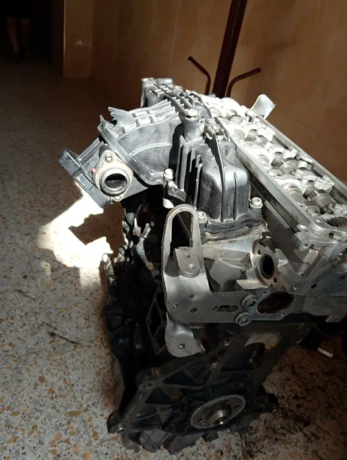 Ensemble bloc moteur 
