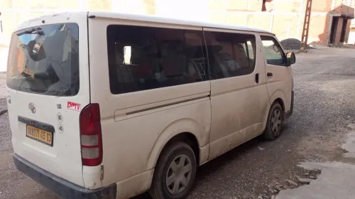 HIACE TOYOTA HIACE 2015