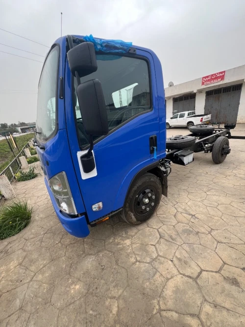 Isuzu NPR 71 2026