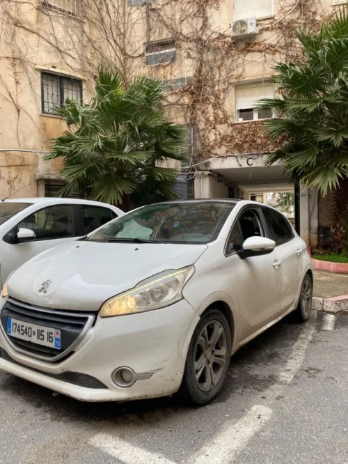 Peugeot 208 2015 208