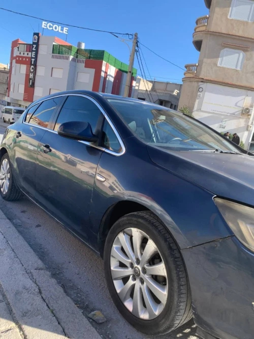 Opel Astra 2011 G