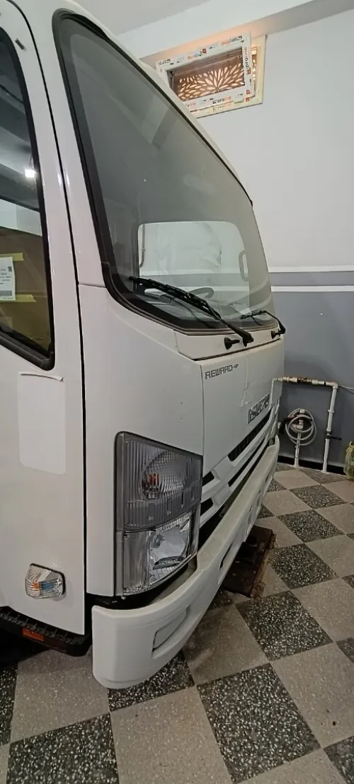 Isuzu NPR 71 2025