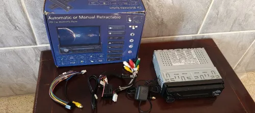 Auto radio rabattable 4/64 avec tout les accessoires