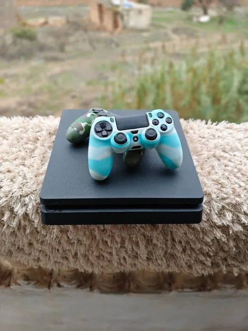 PS4 SLIM 500GB VERSION 900