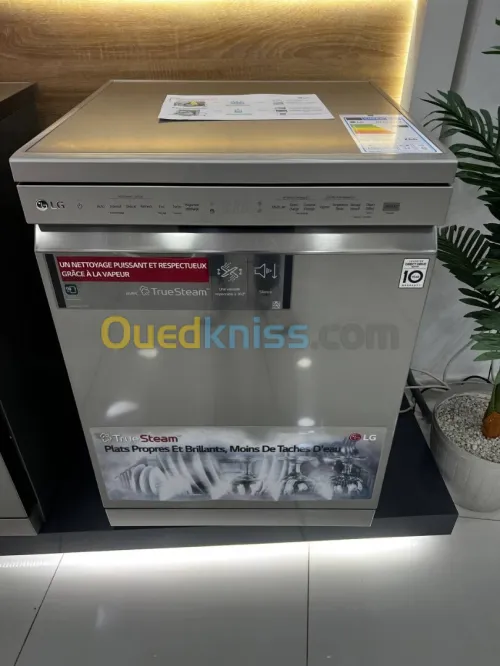 Lave-vaisselle LG QuadWash 360 Steam 14 couverts EasyRack SmartThinQ AVEC WIFI