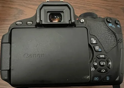 APPAREIL PHOT EOS 700